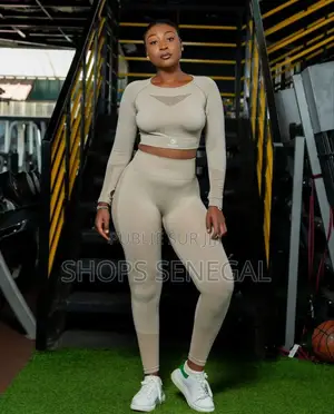 Photo - Ensemble Sport Femme Squatfit Original 1st Quality!
