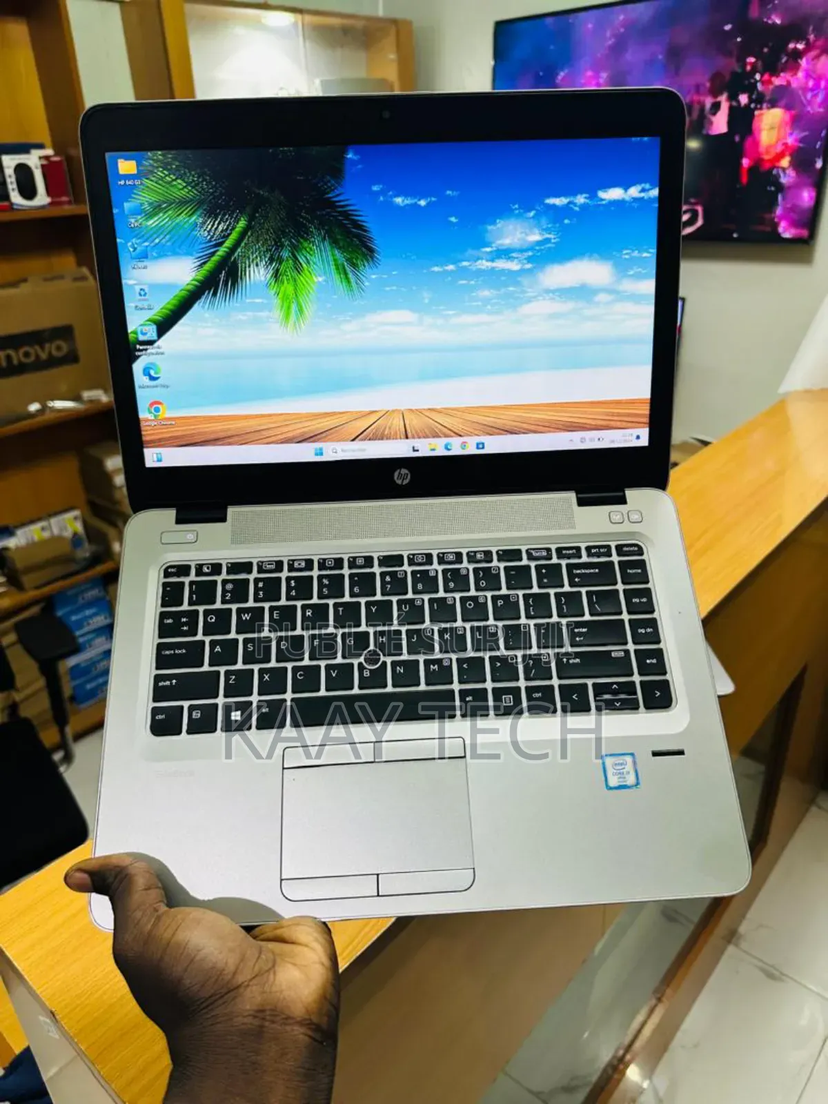 Neuf HP EliteBook 840 G3 8GB Intel Core I7 SSD 256GB