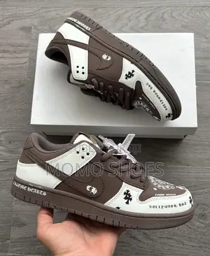 Photo - Nike Dunk Low X Chrome