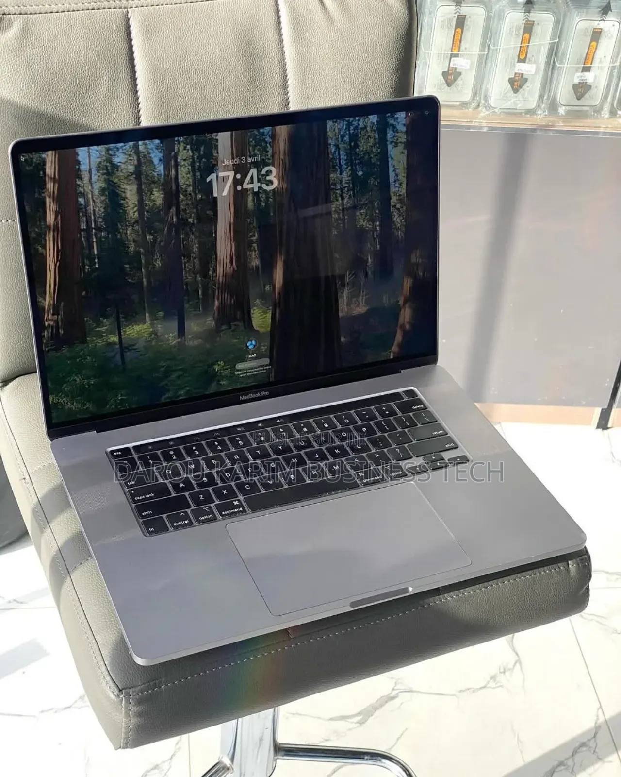 New Apple MacBook Pro 2019 32GB Intel Core I9 SSD 1T