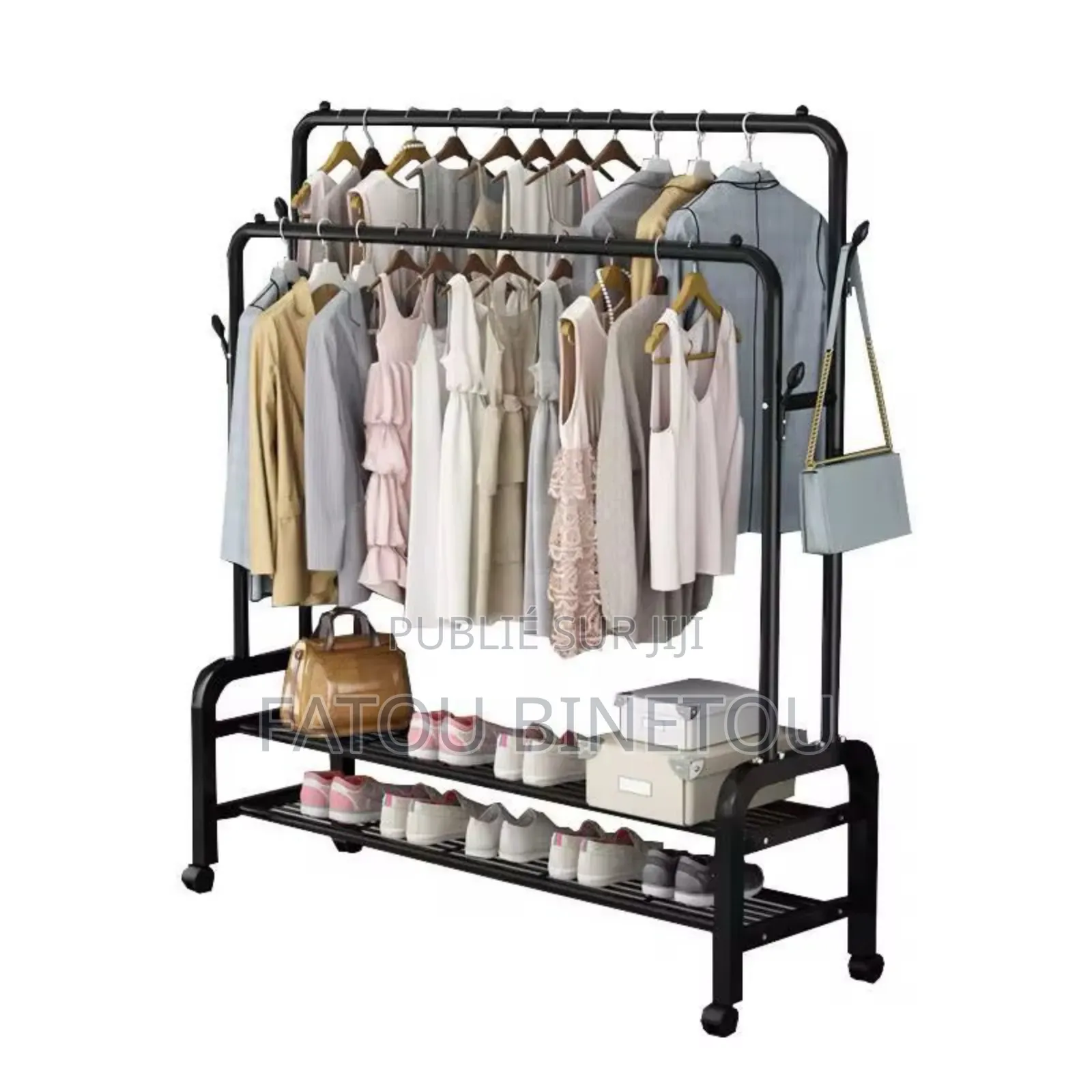 Penderie Habituellement Et Accessoires