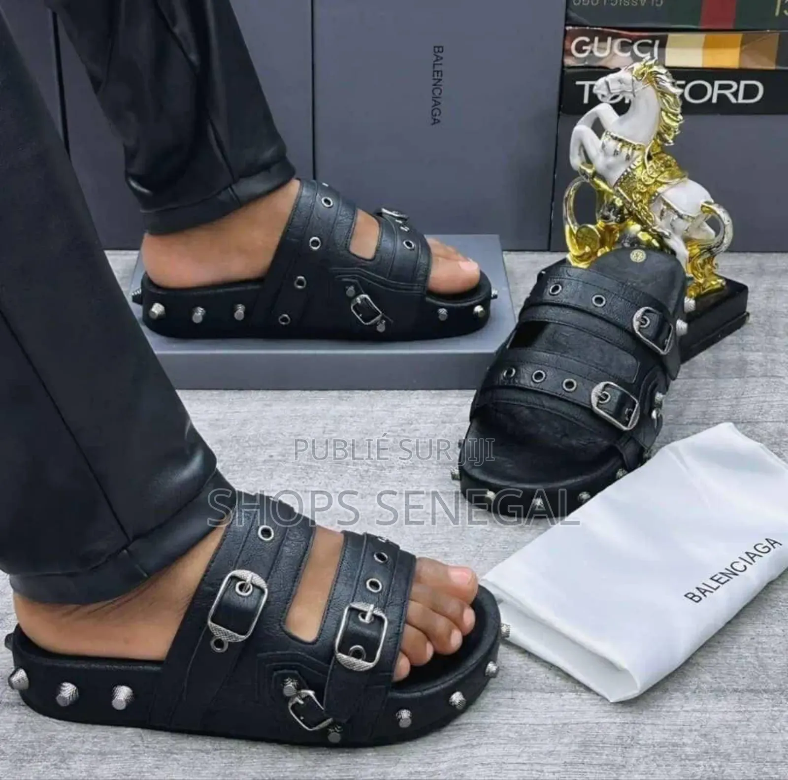 Sandales Balenciaga Studded Leather Slides