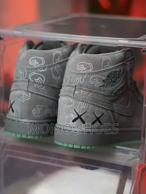 Jordan 1 High Kaws