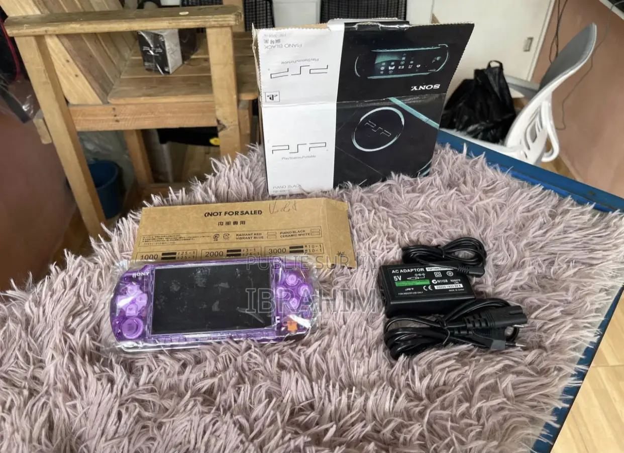 PSP Slim Neuf 20 Jeux16go Installé Plus Chargeur Complet