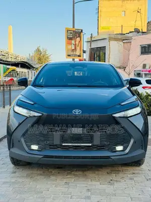 Photo - Toyota C-HR 2024 Noir