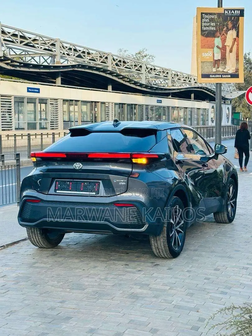 Toyota C-HR 2024 Noir