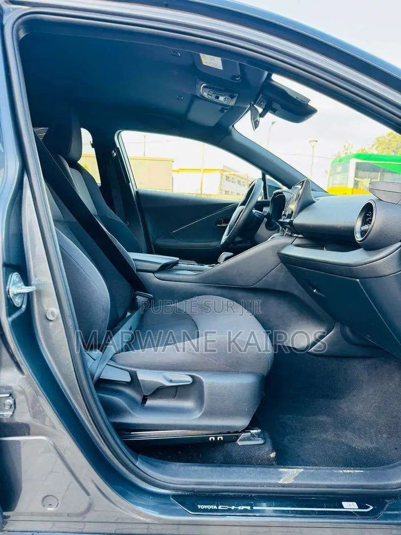 Toyota C-HR 2024 Noir