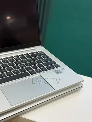 Photo - New HP EliteBook 830 G8 32GB Intel Core I7 SSD 512GB