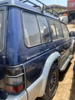 Photo - Mitsubishi Pajero 2000 Bleu