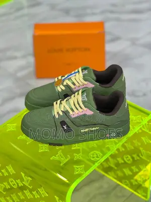 Photo - Chaussures De Qualité Lv