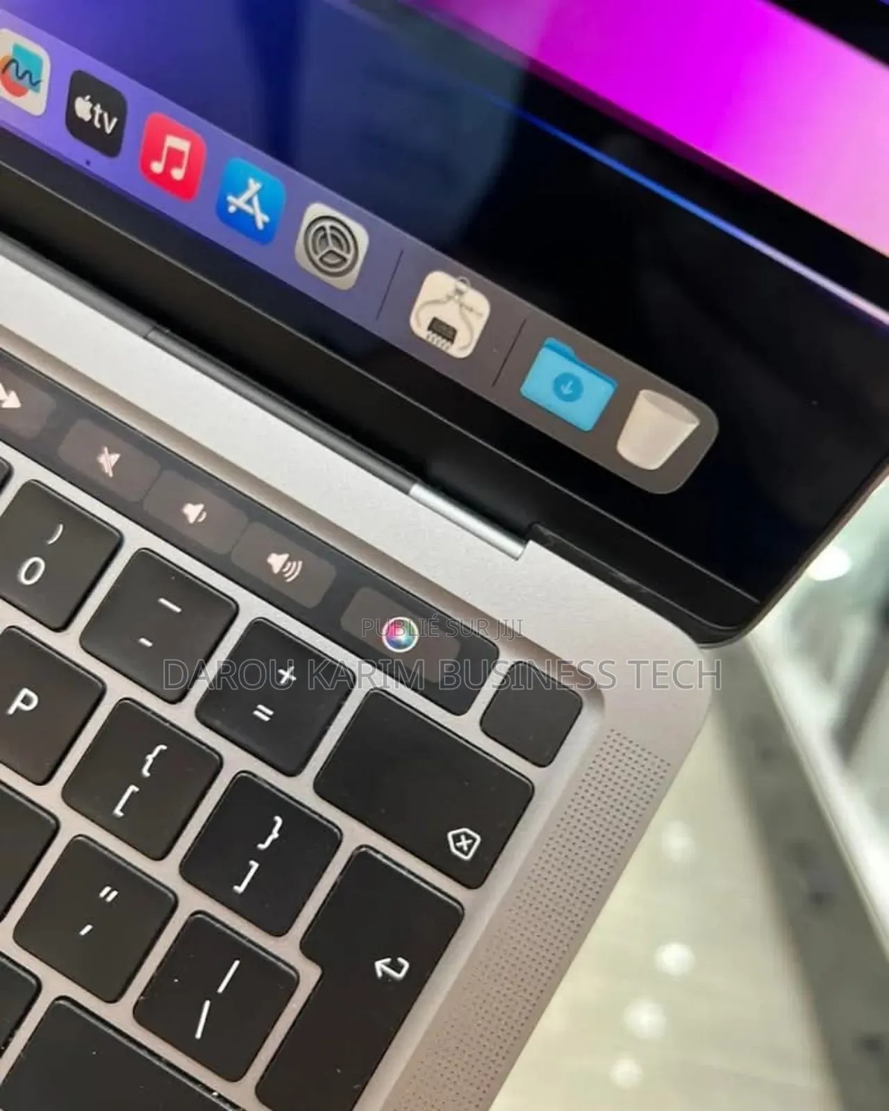 New Apple MacBook Pro 2022 M2 8GB Apple M2 SSD 256GB