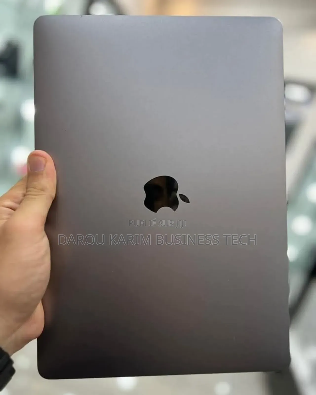 New Apple MacBook Pro 2022 M2 8GB Apple M2 SSD 256GB