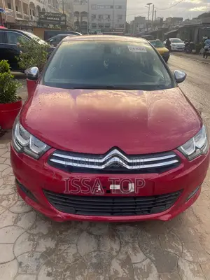 Photo - Citroen C4 2016 Rouge