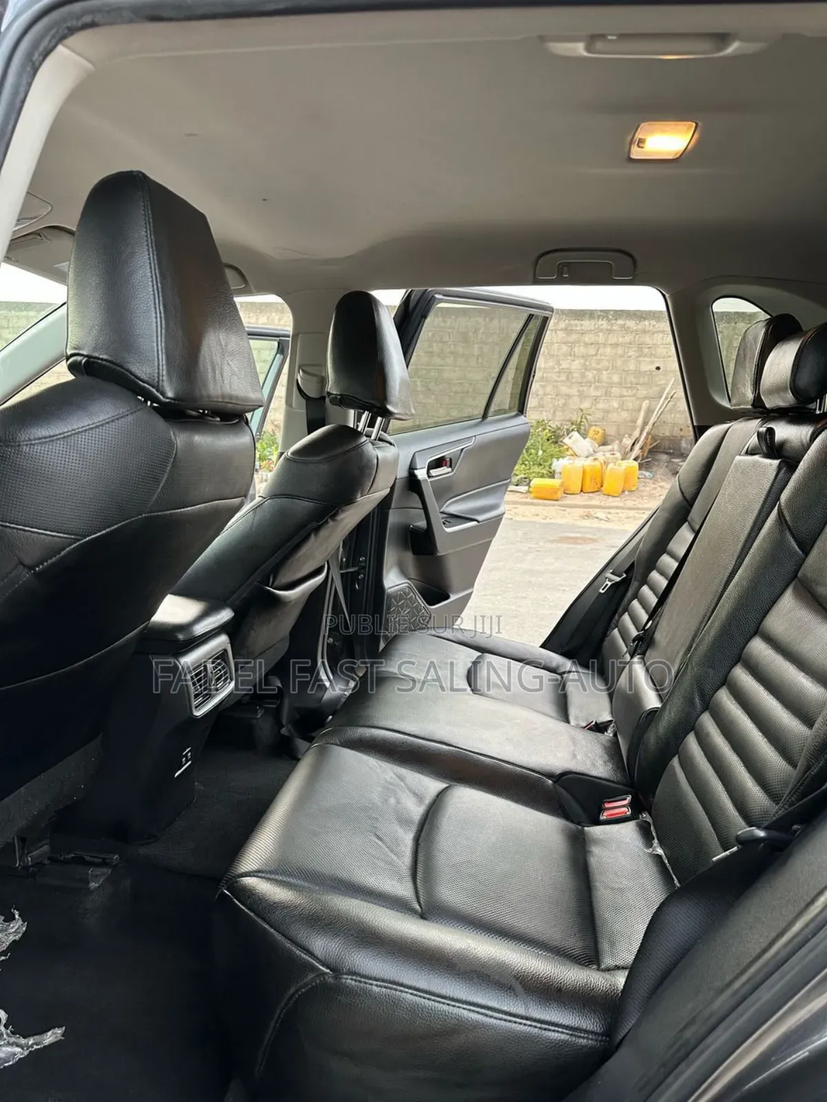 Toyota RAV4 XLE AWD 2020 Gris