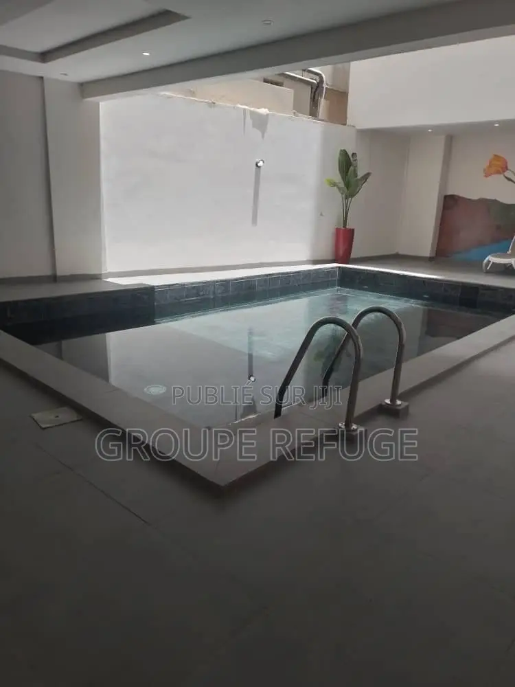 3chbre Appartement dans Groupe Refuge, Mermoz Sacré-Cœur à Louer