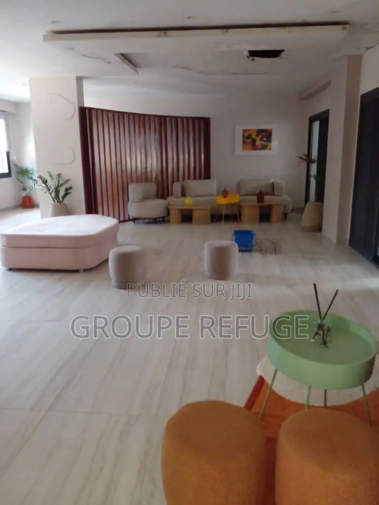 3chbre Appartement dans Groupe Refuge, Mermoz Sacré-Cœur à Louer