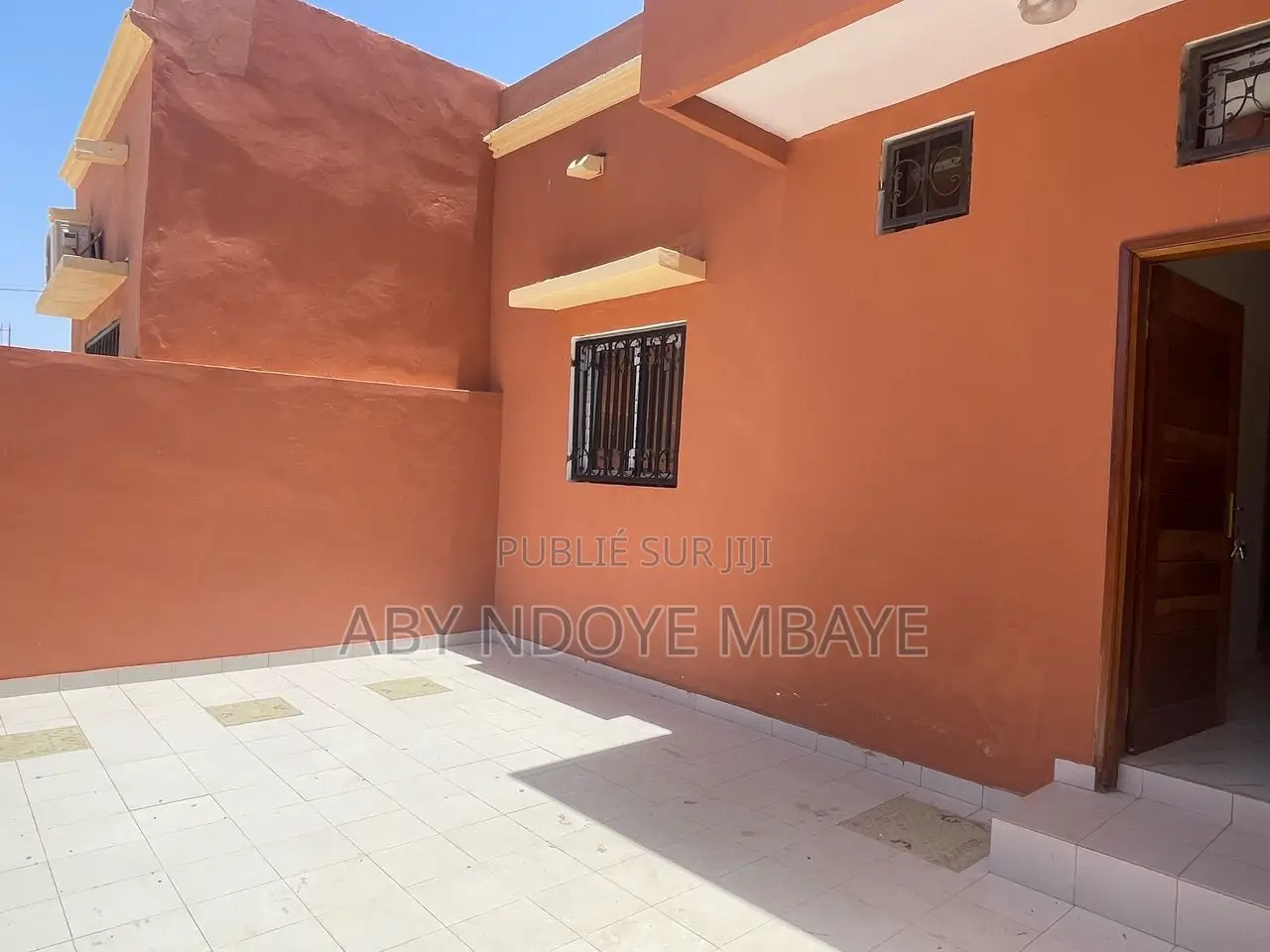 3chbre Villa dans Ndiakhirate En, Sangalkam à Vendre