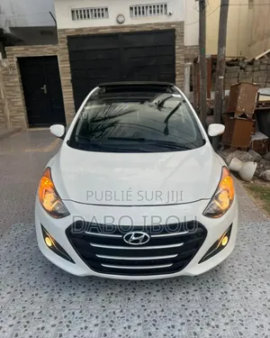 Photo - Hyundai Elantra 2017 Blanc cassé