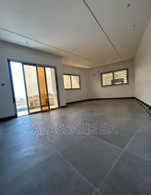 3chbre Appartement dans Ouakam à Louer