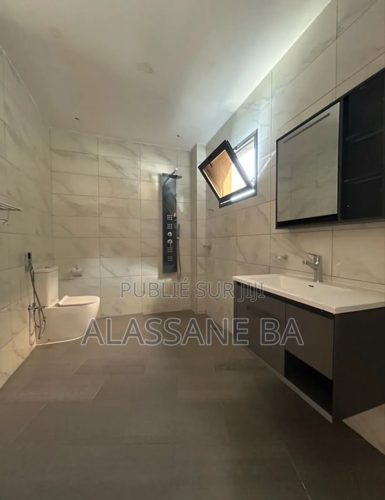 3chbre Appartement dans Ouakam à Louer