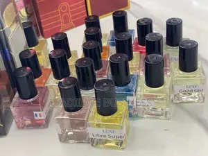 Photo - Parfums De Luxe