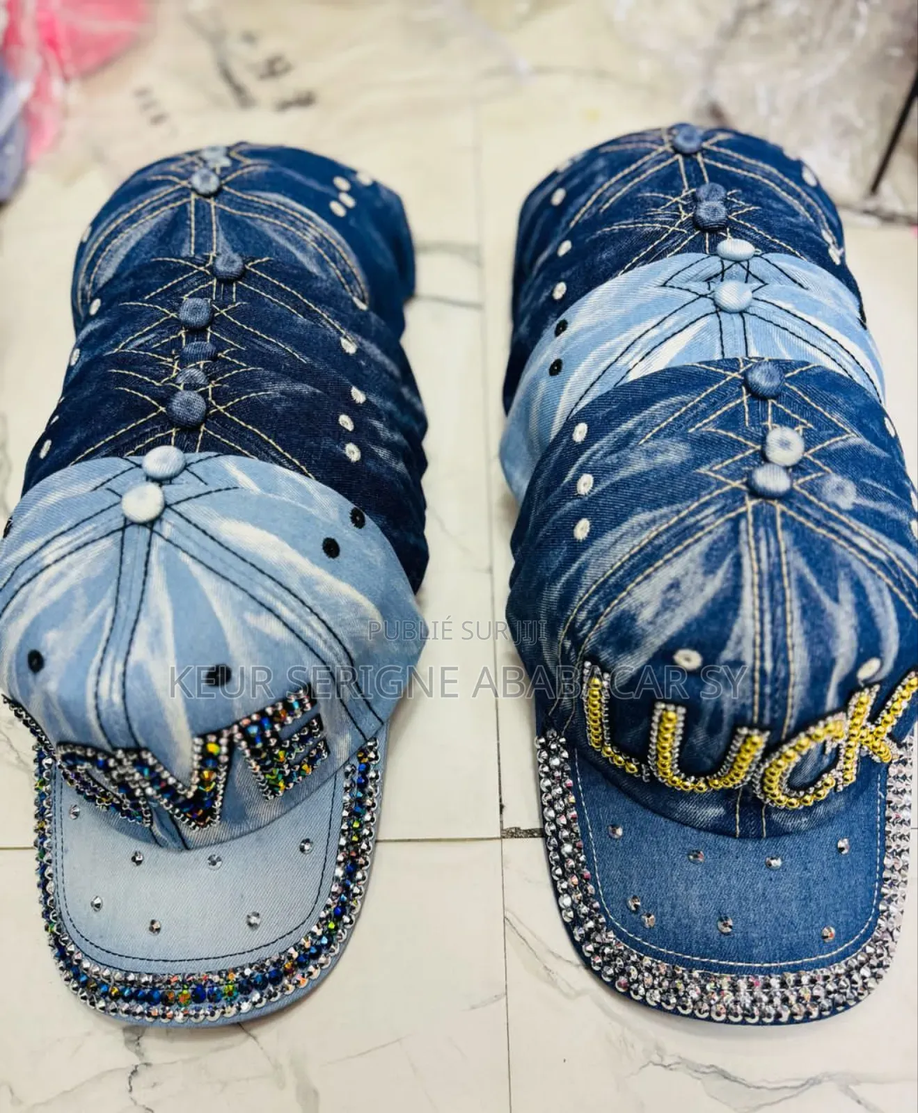 Ensemble Casquette Et Chaussures en Jean