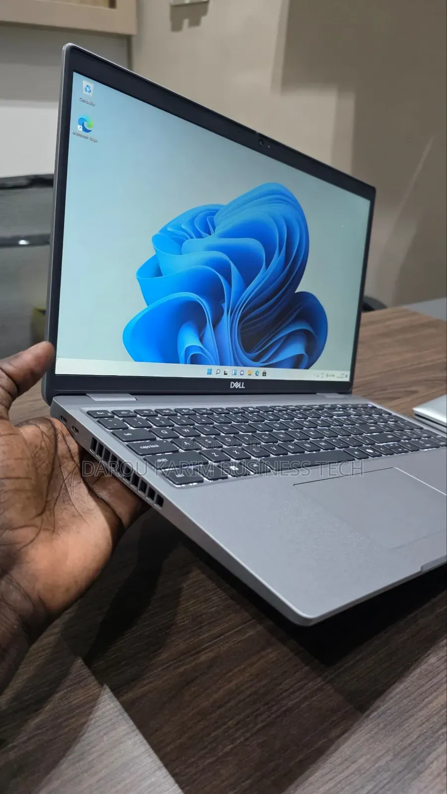 New Ordinateur Portable Dell Latitude 5550 16GB Intel Core I7 SSD 512GB