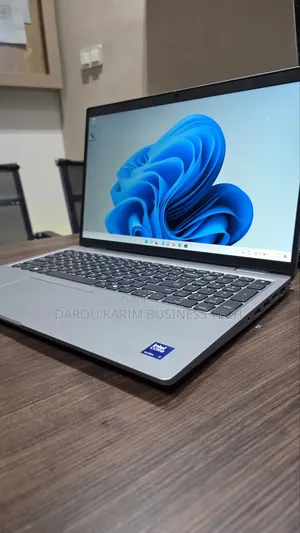 New Ordinateur Portable Dell Latitude 5550 16GB Intel Core I7 SSD 512GB
