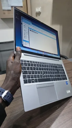 New HP EliteBook 850 G8 16GB Intel Core I7 SSD 512GB