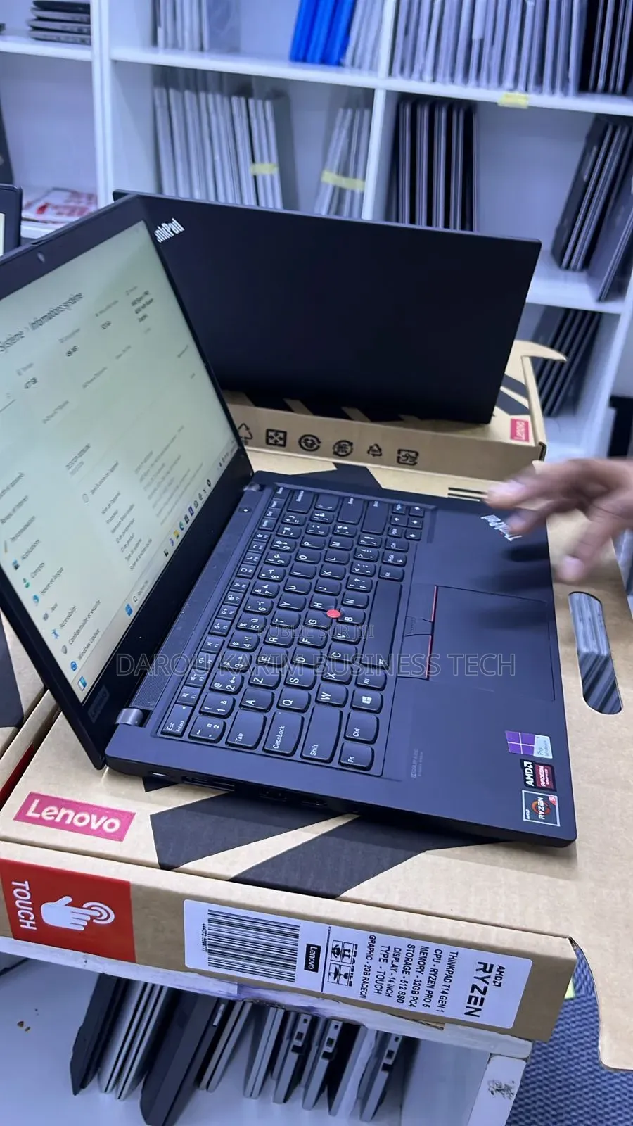 New Ordinateur Portable Lenovo ThinkPad T14 32GB AMD Ryzen 5 SSD 512GB