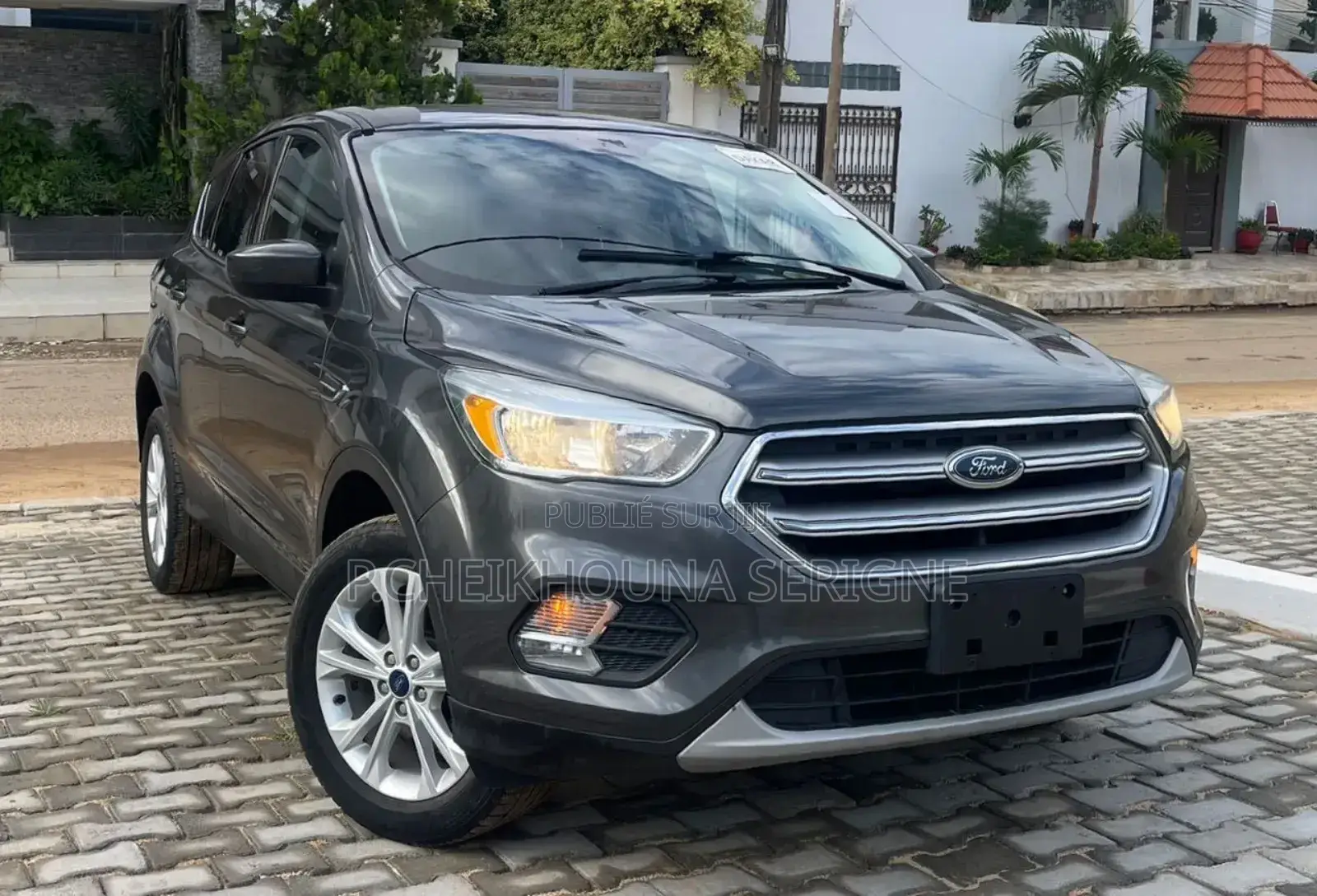 Ford Escape 2018 Gris