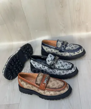 Photo - Chaussures De Ville Gros Talon