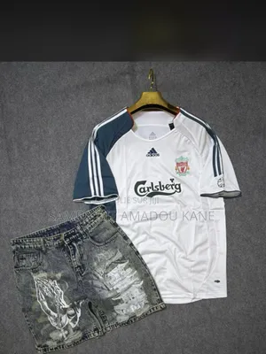 Maillot Liverpool Retro . Nouveau