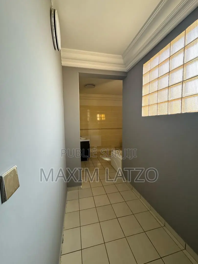 3chbre Appartement dans Mermoz Sacré-Cœur à Louer