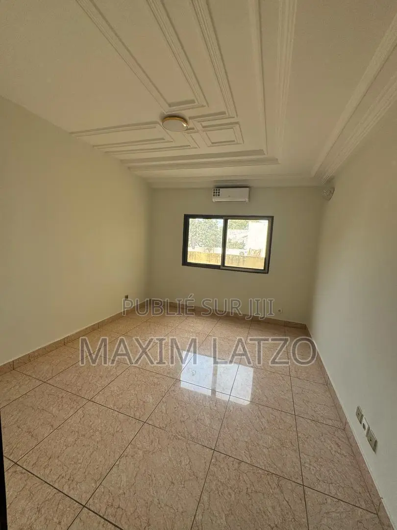 3chbre Appartement dans Mermoz Sacré-Cœur à Louer