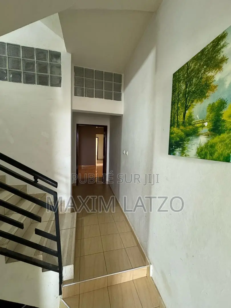 3chbre Appartement dans Mermoz Sacré-Cœur à Louer