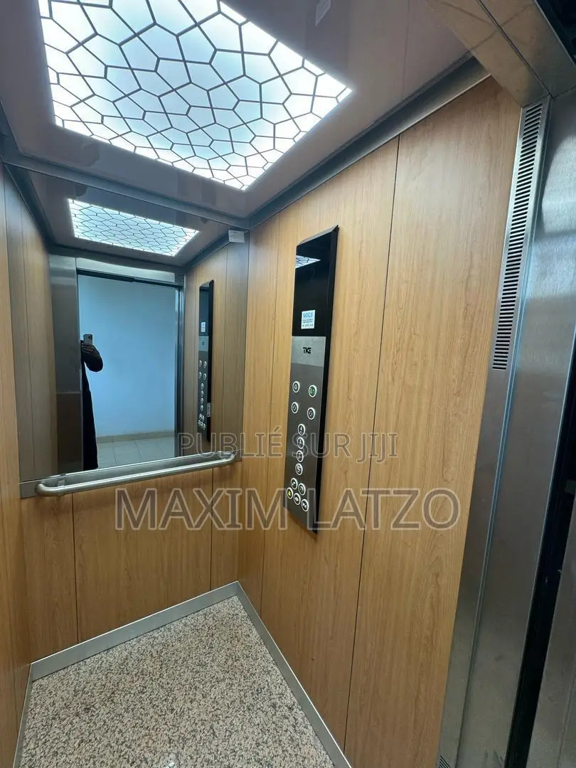 3chbre Appartement dans Mermoz Sacré-Cœur à Louer