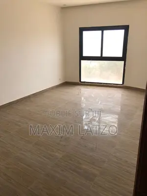 3chbre Appartement dans Ngor à Louer