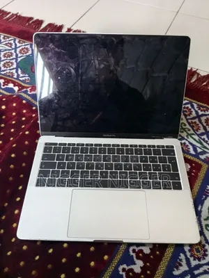 Photo - Ordinateur Portable Apple MacBook 2017 16GB Intel Core I7 SSD 512GB