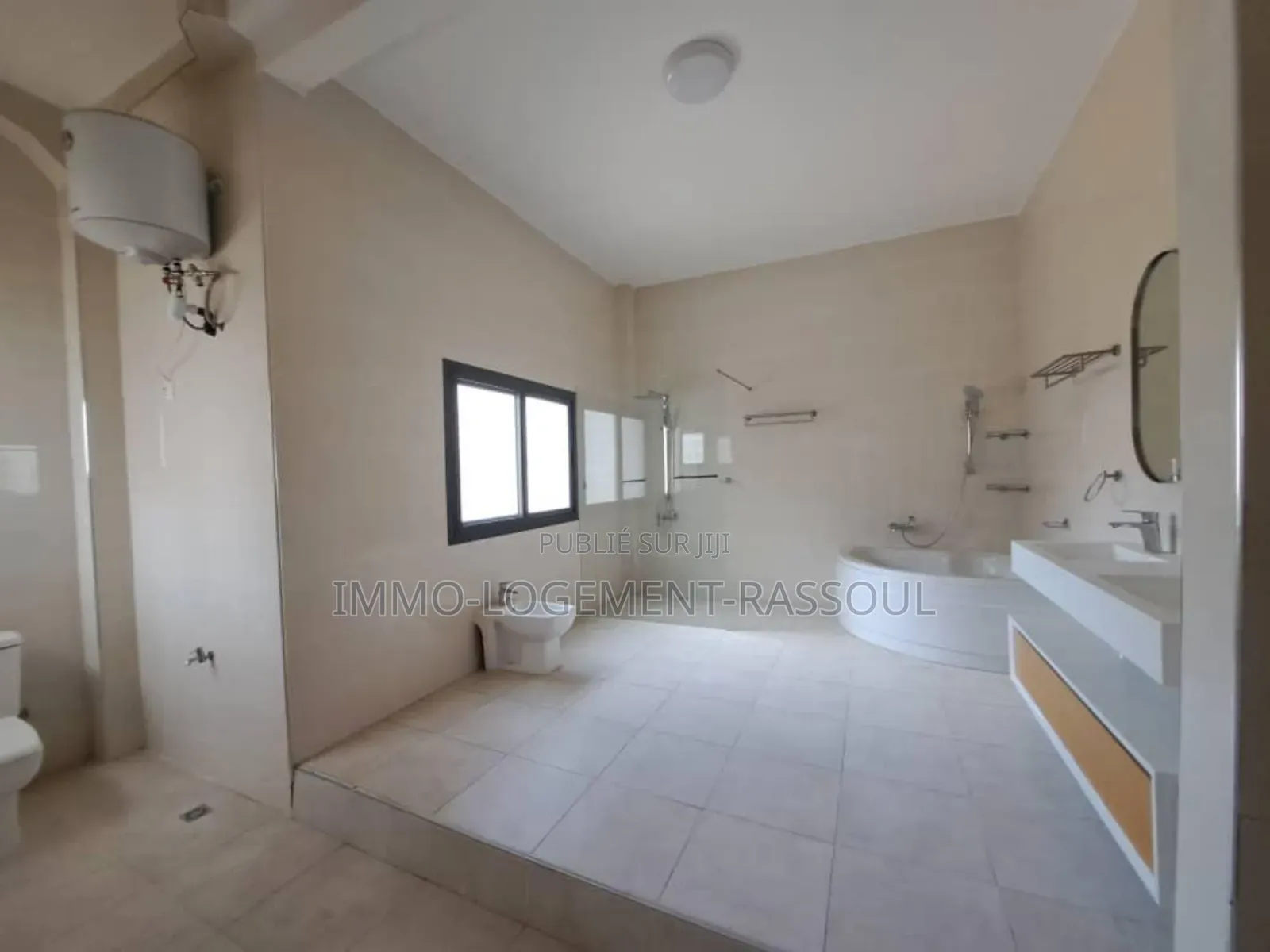 6chbre Villa dans , Almadies à Louer