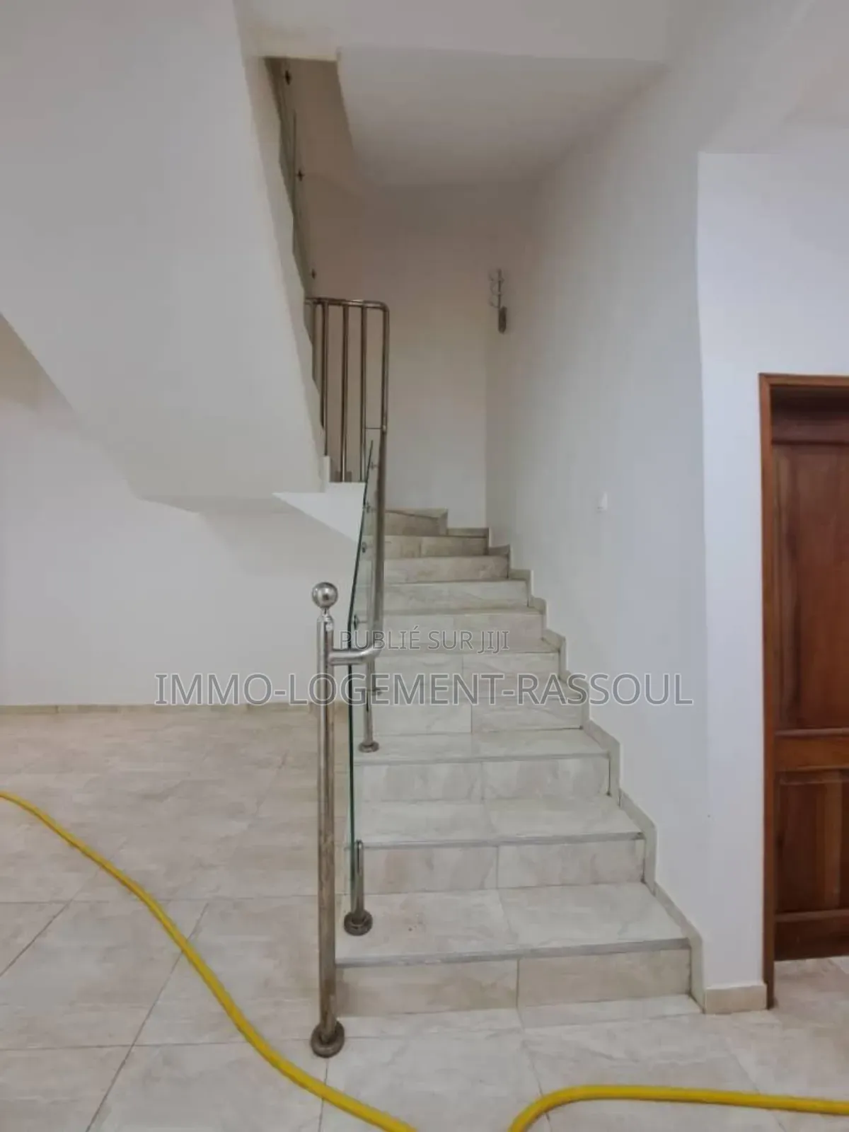 6chbre Villa dans , Almadies à Louer