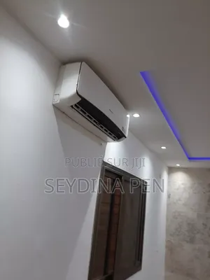 Furnished 2chbre Appartement dans Bâtiment, Almadies à Louer