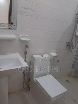 4chbre Appartement dans Grand Standing, Yoff à Louer