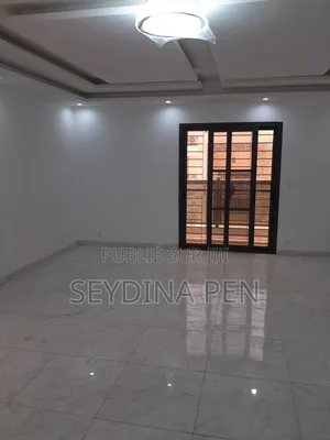 4chbre Appartement dans Grand Standing, Yoff à Louer