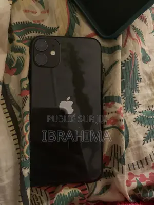 Photo - Apple iPhone 11 128 GB Noir