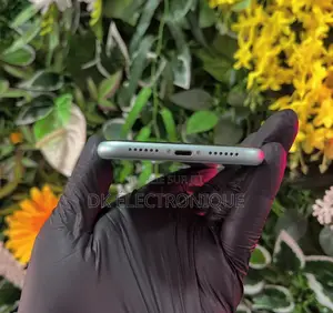 New Apple iPhone 11 128 GB Vert