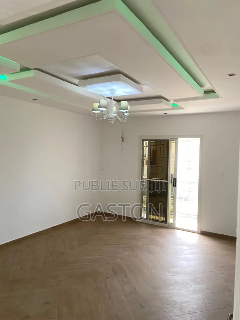 3chbre Appartement dans Katos Immo, Rufisque à Louer