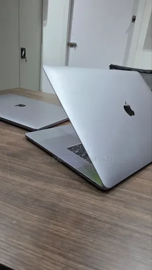 New Apple MacBook Pro 2018 32GB Intel Core I9 SSD 512GB