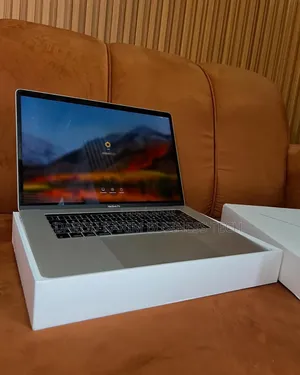 New Apple MacBook Pro 2017 16GB Intel Core I7 SSD 512GB