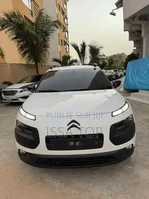 Photo - Citroen C4 2017 Blanc
